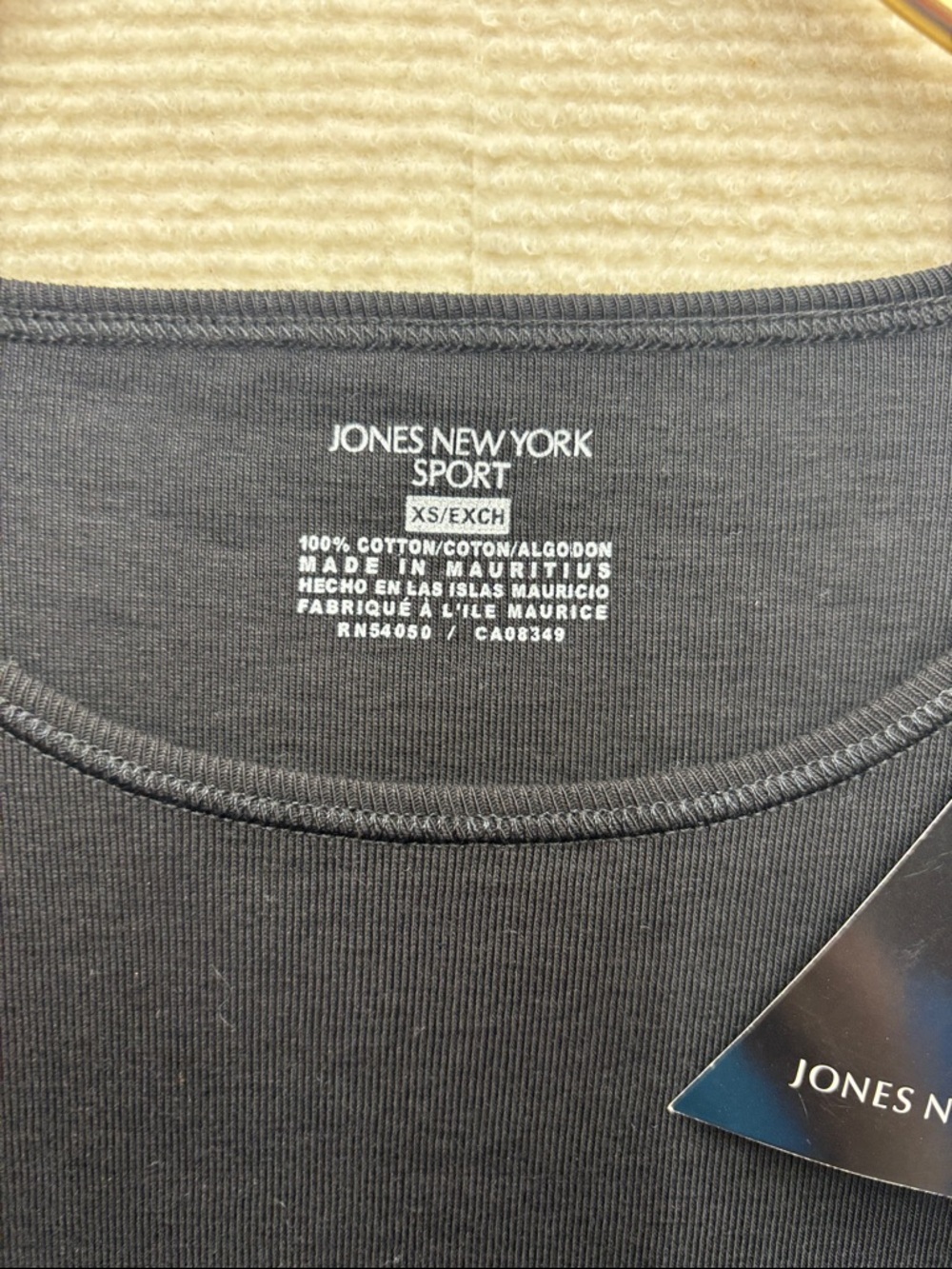 New Jones New York Sport | XS Black Short Sleeve Crewneck Tee - Picture 5 of 5